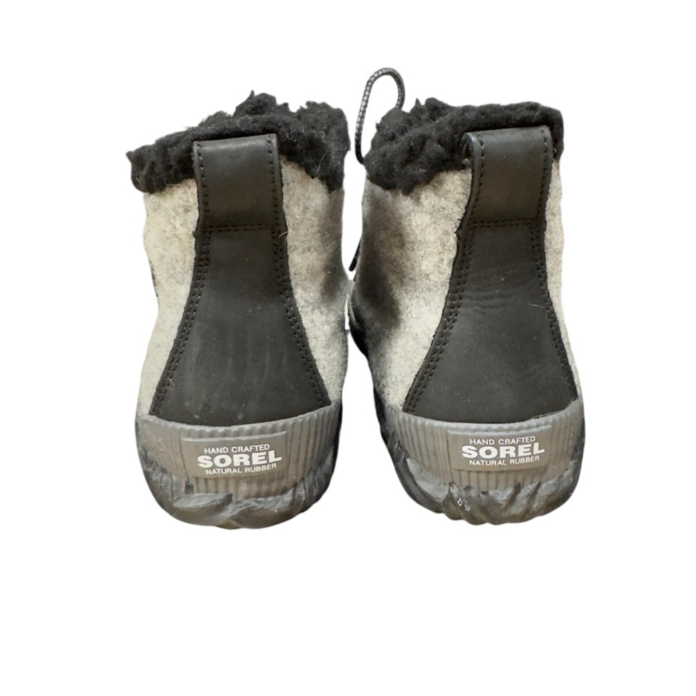 Sorel Black and Gray Women’s Snow Boots - Picture 3 of 5